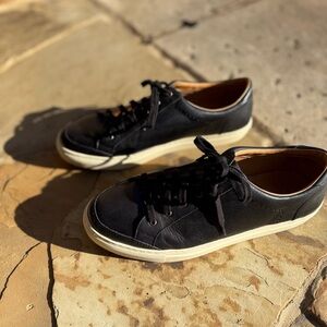 Warfield & Grand Black Leather Sneakers